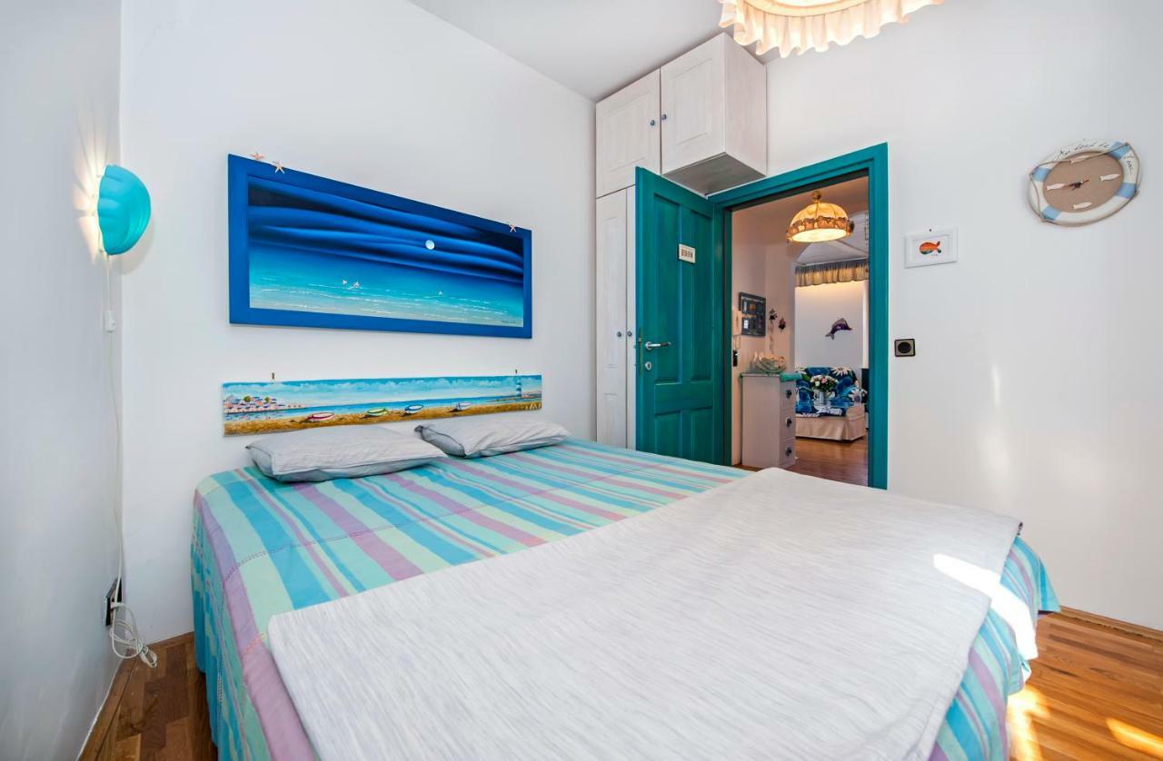 Riva Blu Sea View Apartment Rovinj Extérieur photo